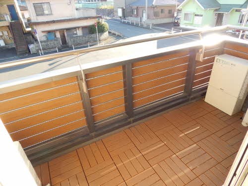 バルコニー　※別号室の写真になります。　日当たり良好です