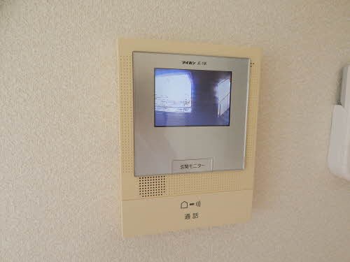 セキュリティ　※別号室の写真になります。　相手の顔が見えて安心です