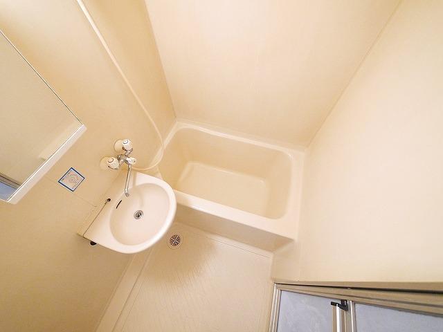 バス・シャワールーム　お風呂です