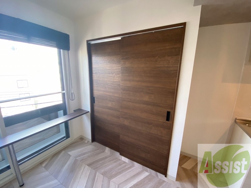 収納　寝室の収納です。部屋がすっきり片付きます。