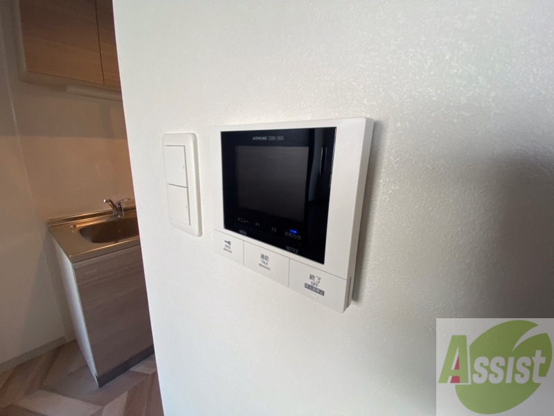 セキュリティ　ＴＶモニター付インターホンです。来客者の顔が見えるので安心！