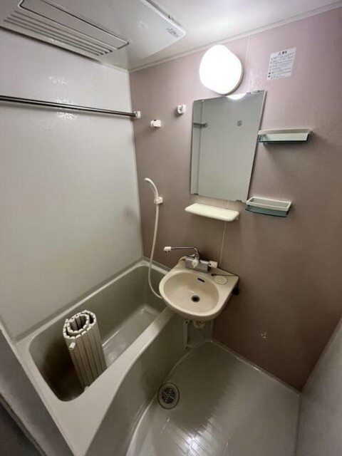 バス・シャワールーム　バスルーム