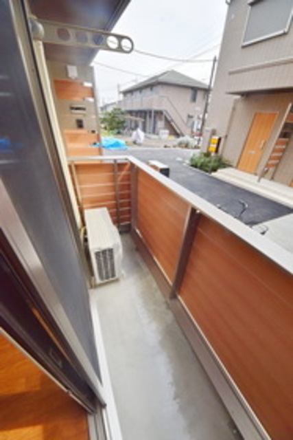 バルコニー　別部屋の写真です。