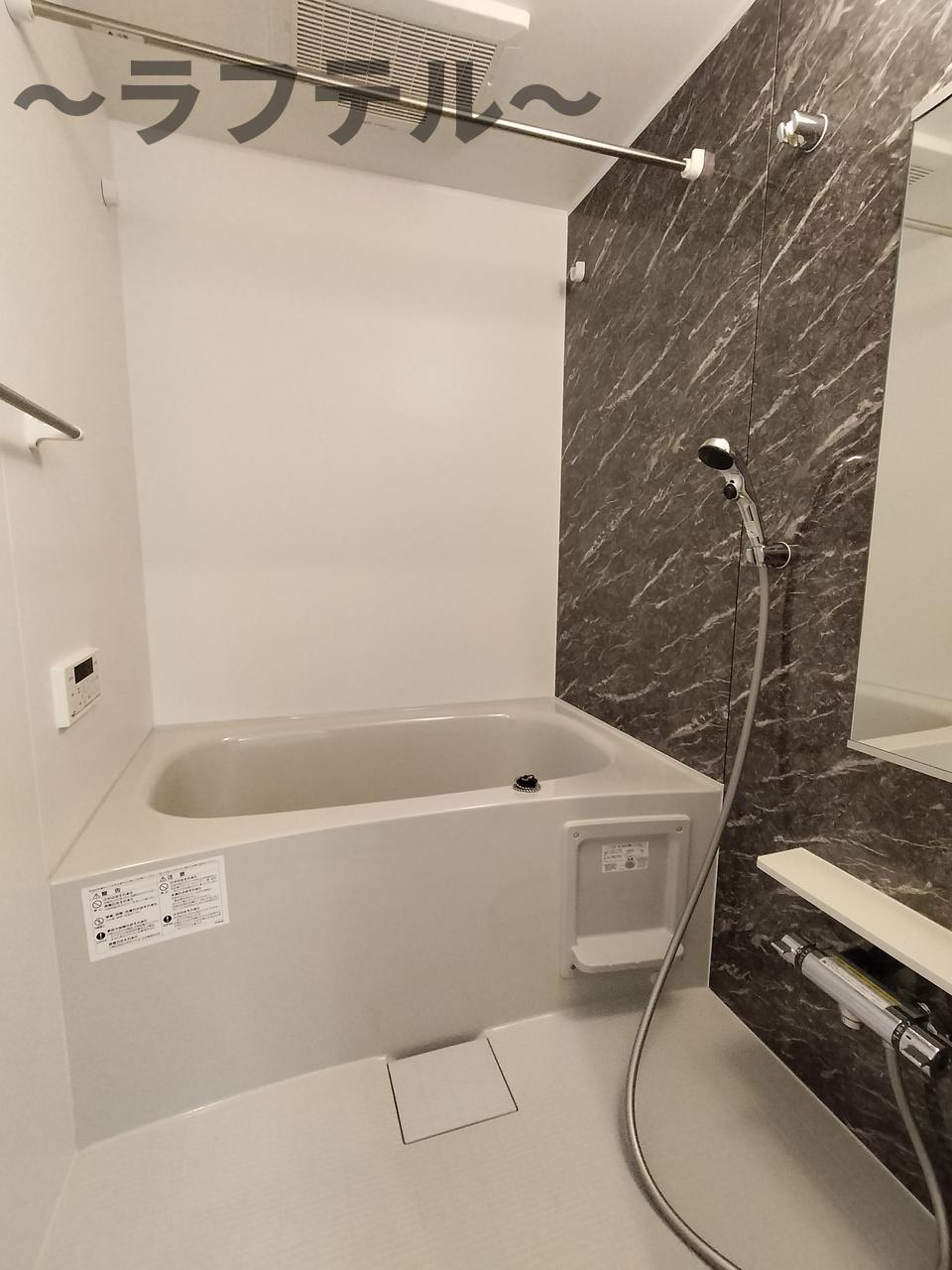 バス・シャワールーム　別部屋イメージ写真