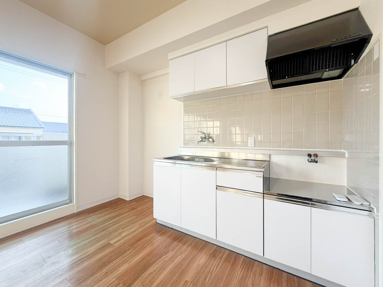 キッチン　大きめのキッチンで料理もはかどる！