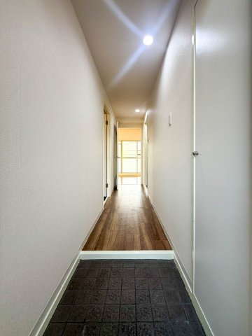 玄関　落ち着いた玄関です