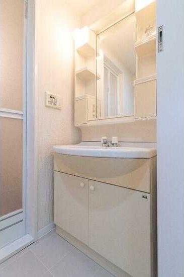 洗面設備　同建物別間取り参考写真