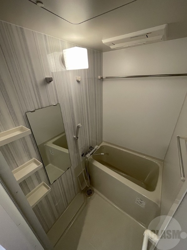 バス・シャワールーム　浴室乾燥あります！