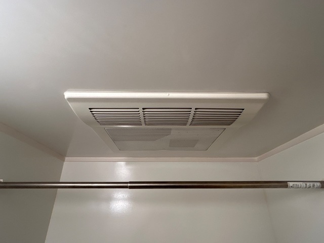 バス・シャワールーム　浴室乾燥機