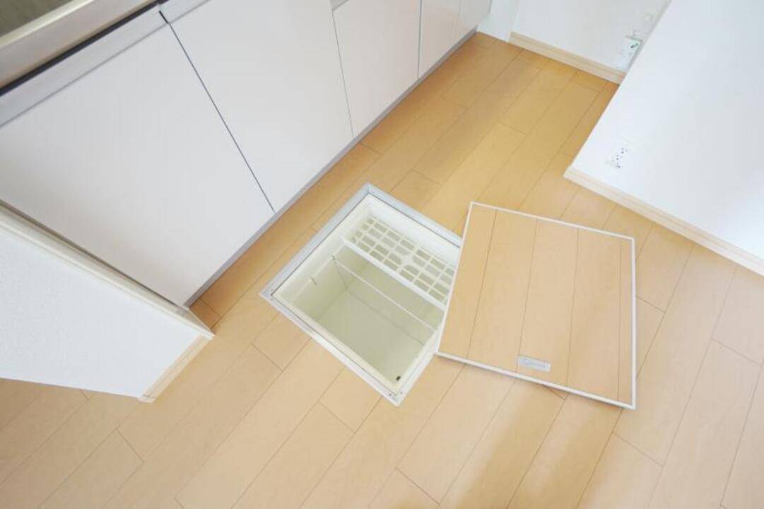 収納　床下収納