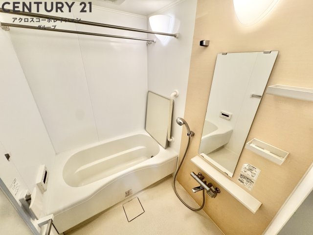 バス・シャワールーム　綺麗な浴室