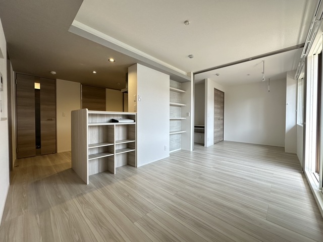 居室・リビング　同施工会社参考写真です