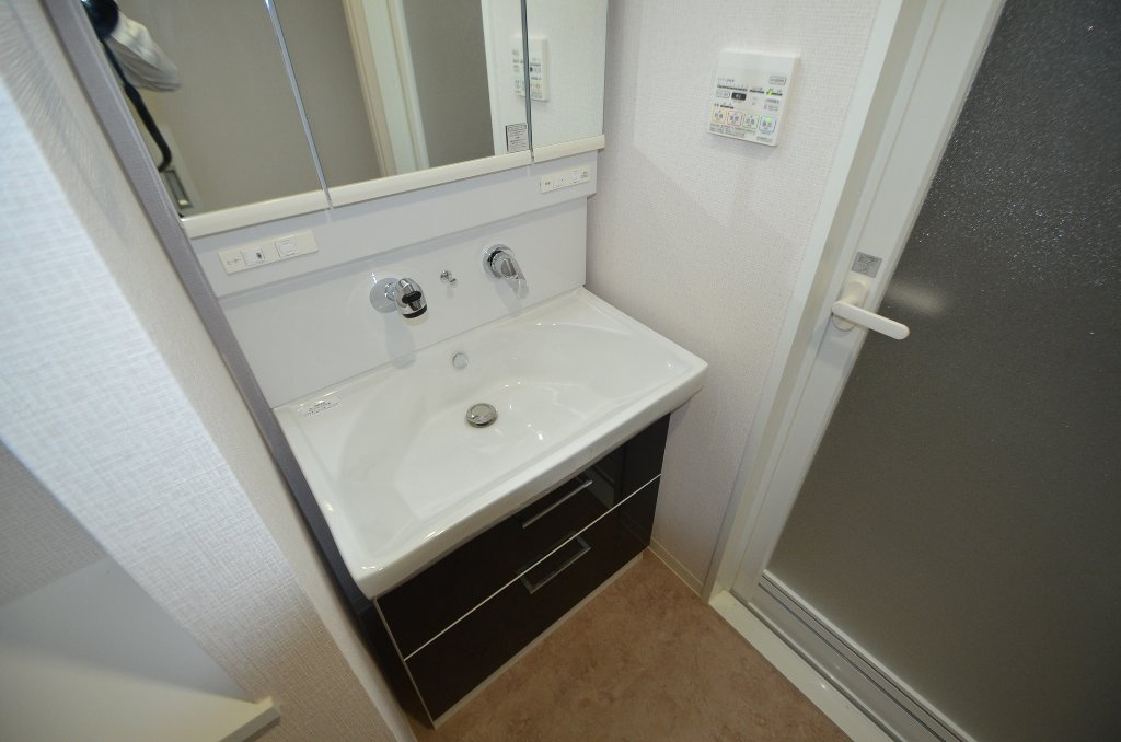 洗面設備　洗髪洗面化粧台
