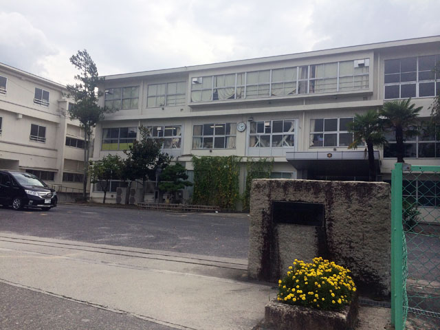 中学校　第二中学校（中学校）まで817m