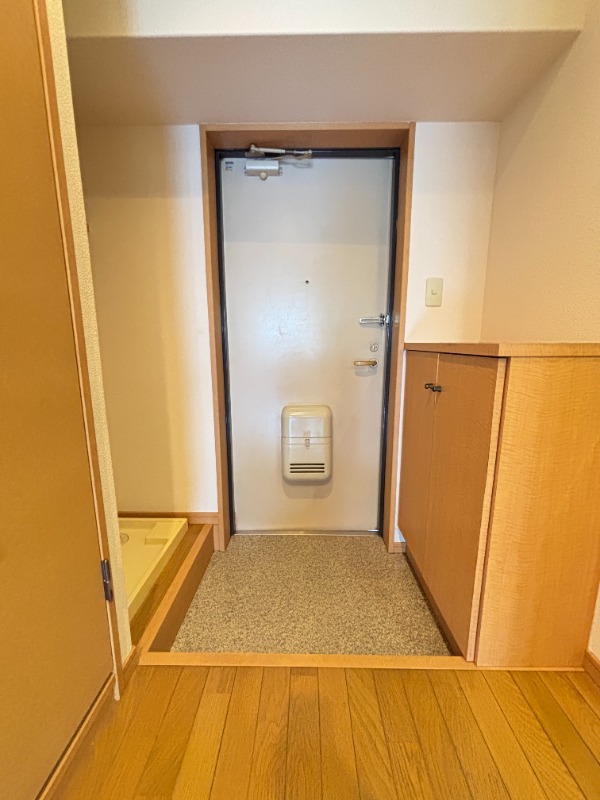 玄関　６０２号室　写真