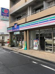 コンビニ　コミュニティ・ストア 豊島 巣鴨店（コンビニ）まで221m