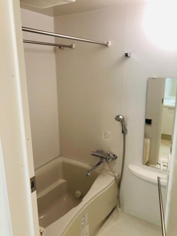 バス・シャワールーム　風呂