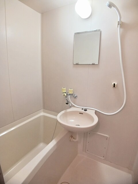 バス・シャワールーム　バス