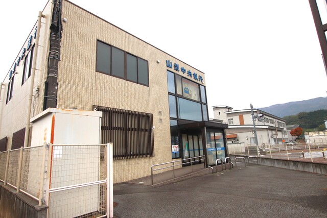 ショッピングセンター　ライフガーデンにらさき（ショッピングセンター）まで700m