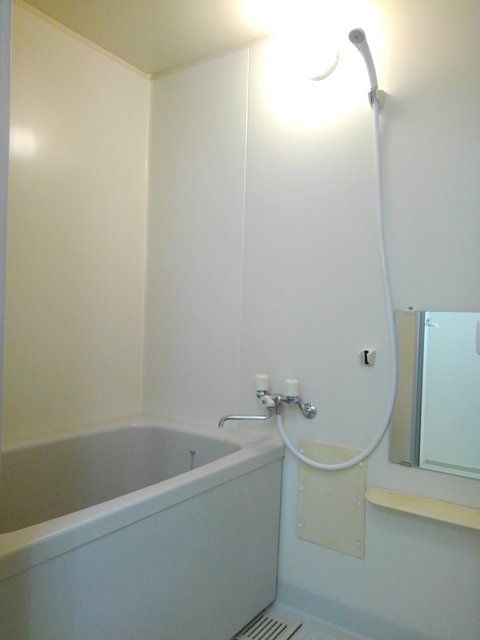 バス・シャワールーム　お風呂で日々の疲れを落としましょう