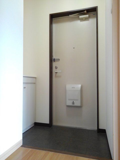 玄関　収納もある玄関です