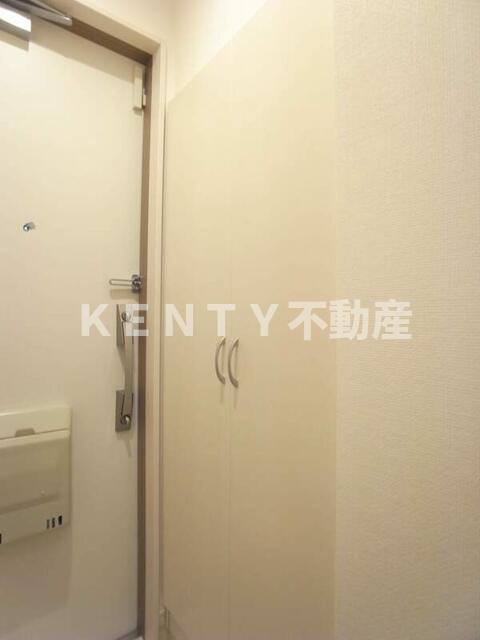 玄関　収納もある玄関です