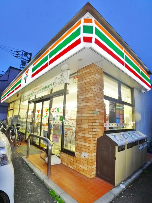 コンビニ　セブンイレブン（コンビニ）まで244m