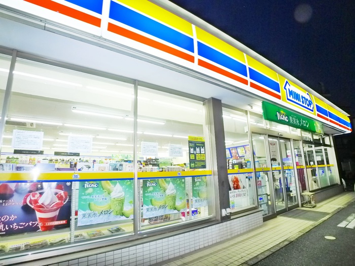 コンビニ　ミニストップ（コンビニ）まで295m