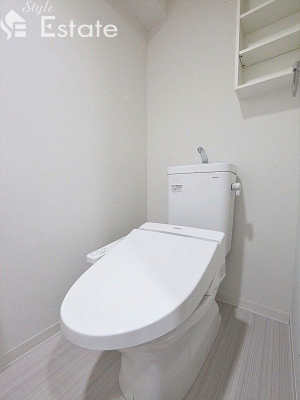 トイレ　温水洗浄便座