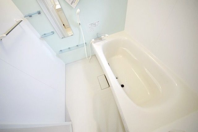 バス・シャワールーム　※同建物　同タイプ間取り　設備施工例　現況優先