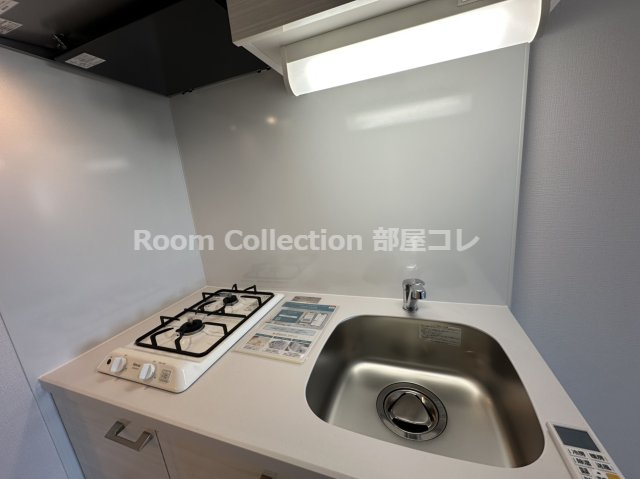 キッチン　※同物件他部屋写真 反転、色違いの場合有 現況優先