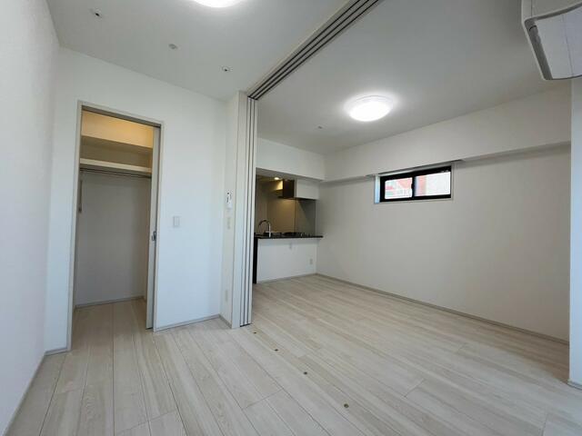 居室・リビング　?