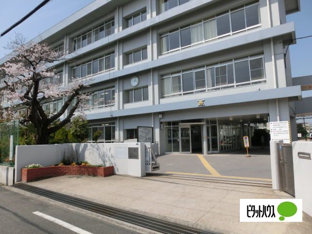 高校・高専　伊丹市立伊丹高校（高校・高専）まで1308m