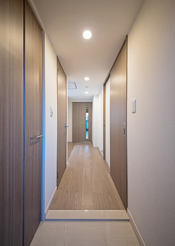 玄関　※別号室の写真です