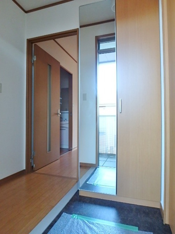 玄関　図面と現状に相違がある場合には現状を優先