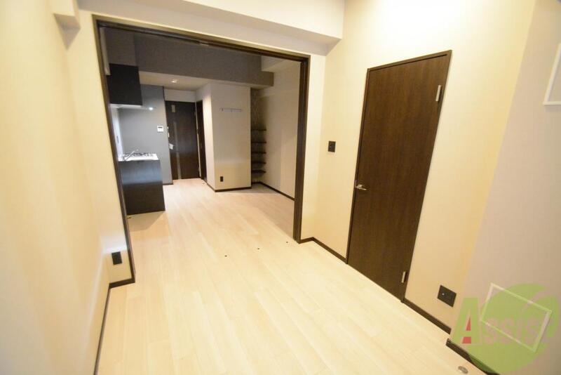 居室・リビング　白を基調としたお部屋です