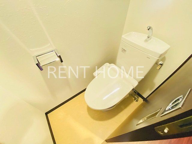 トイレ　ウォシュレット付き