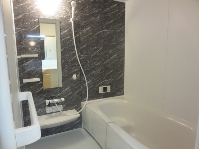 バス・シャワールーム　☆追い焚き機能付き浴室☆