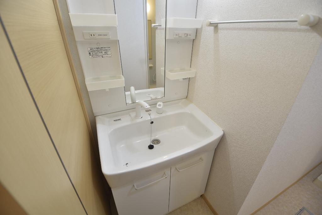 洗面設備　洗髪洗面化粧台