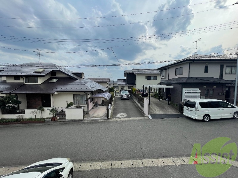 眺望　バルコニーからの眺望です。閑静な住宅街ですね～。