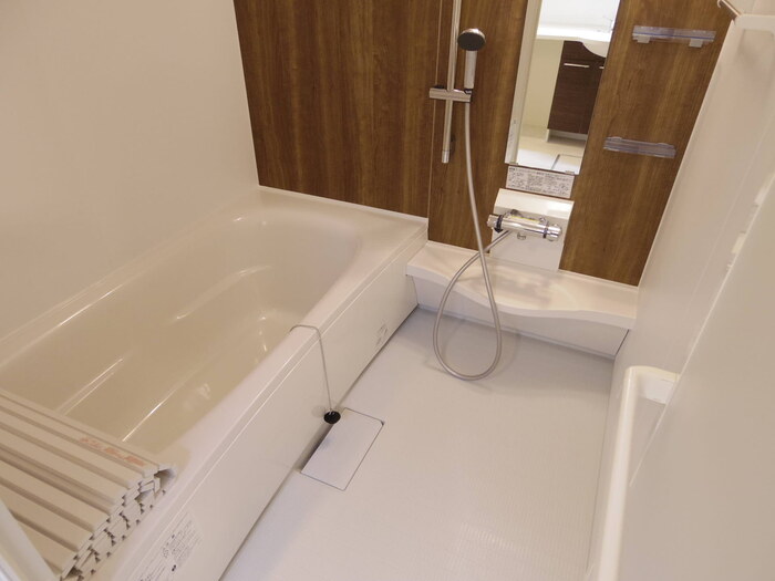 バス・シャワールーム　1坪タイプユニットバス（追焚給湯器・暖房機能付き浴室乾燥機付