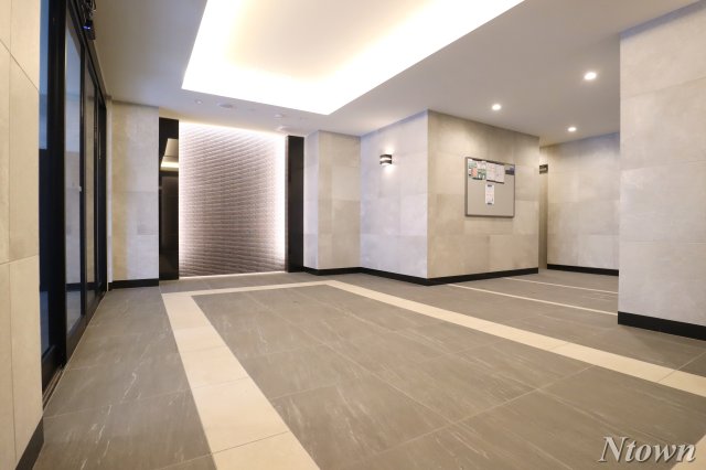 ロビー　落ち着いたロビーです