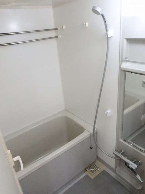 バス・シャワールーム　バス※別部屋参考写真