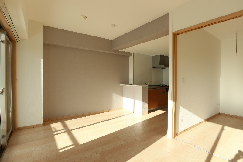 居室・リビング　リビングと寝室を分けて使えるゆとりある間取りです。