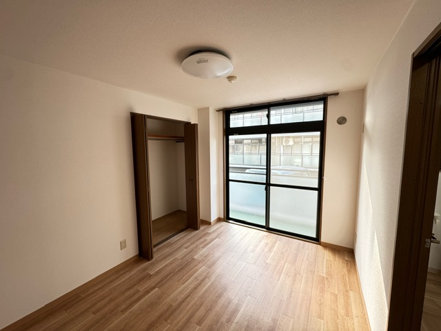 居室・リビング　スタンダードな洋室です