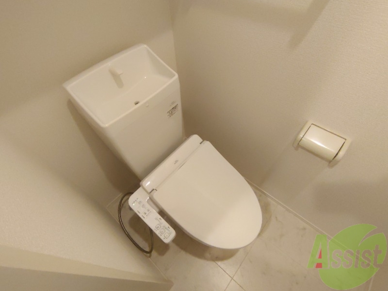 トイレ　トイレは綺麗でウォッシュレットも付いて快適にお使い頂けます。