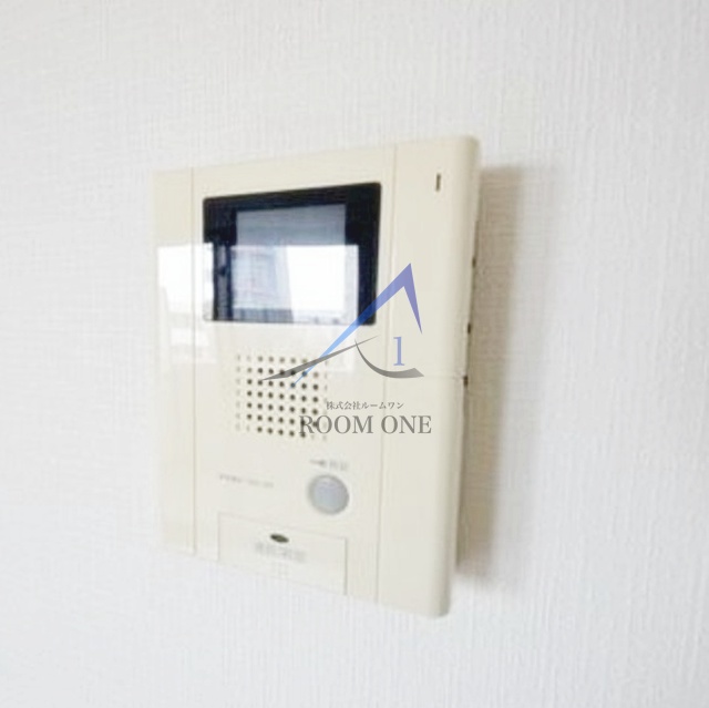 セキュリティ　モニター付きインターホンです。