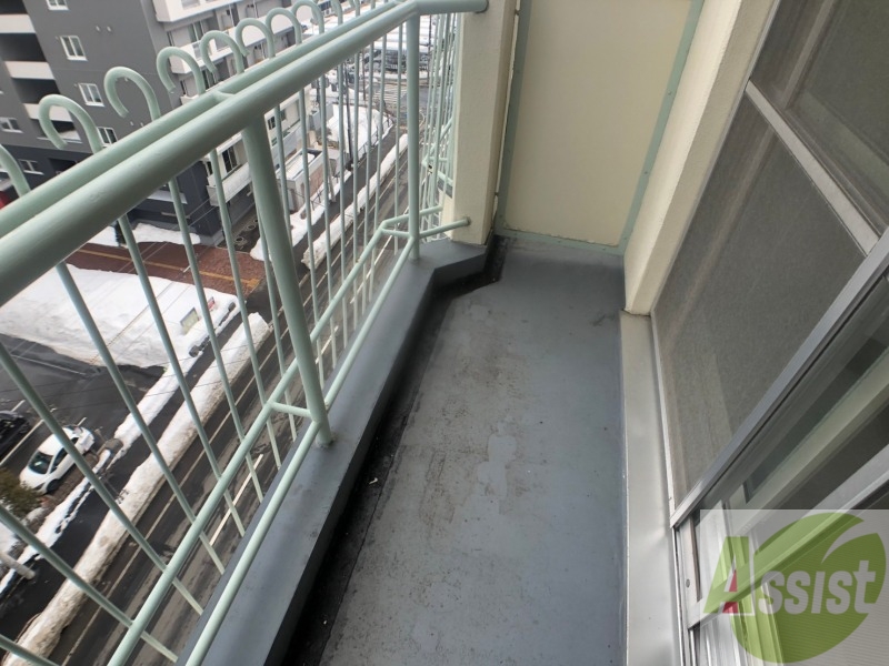 バルコニー　バルコニーです。洗濯物を干したり一息ついたりできますね！