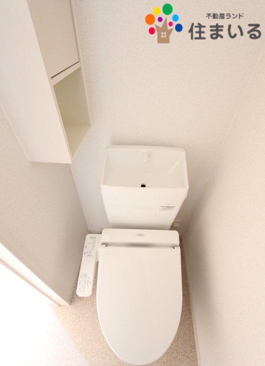 トイレ　※写真は同型タイプとなります