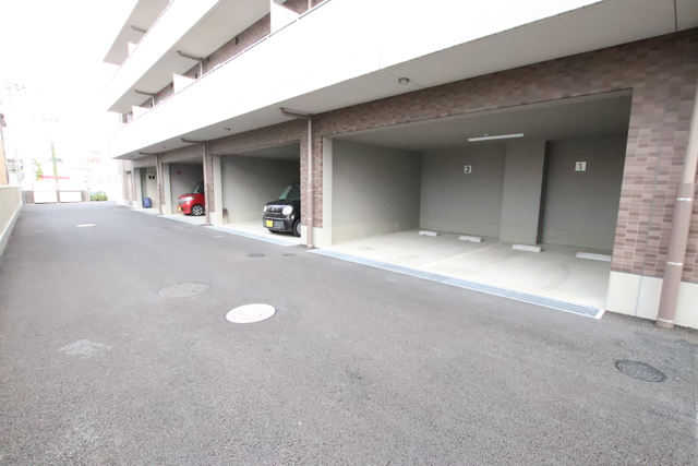 駐車場　【空要確認】駐車場